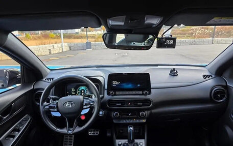 Hyundai Kona I, 2022 год, 1 699 000 рублей, 7 фотография