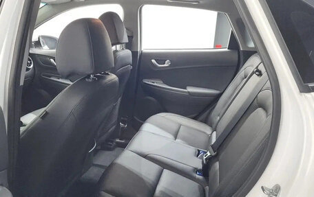 Hyundai Kona I, 2022 год, 1 735 000 рублей, 7 фотография