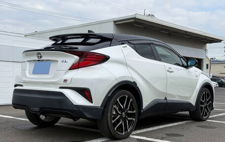 Toyota C-HR I рестайлинг, 2022 год, 1 600 000 рублей, 5 фотография