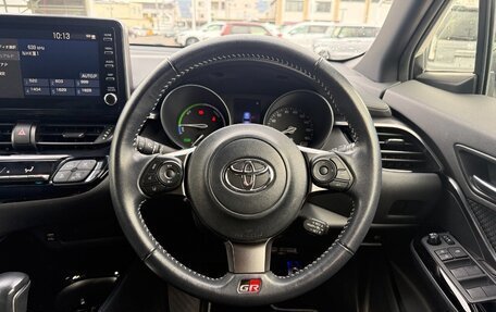 Toyota C-HR I рестайлинг, 2022 год, 1 600 000 рублей, 33 фотография