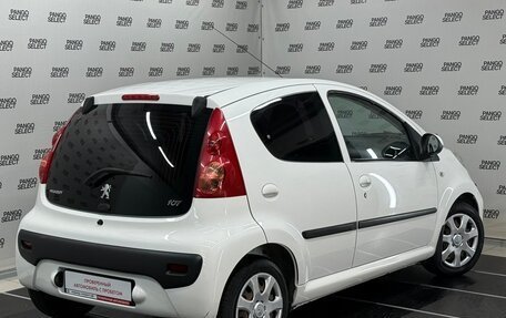 Peugeot 107 I рестайлинг, 2011 год, 435 000 рублей, 2 фотография