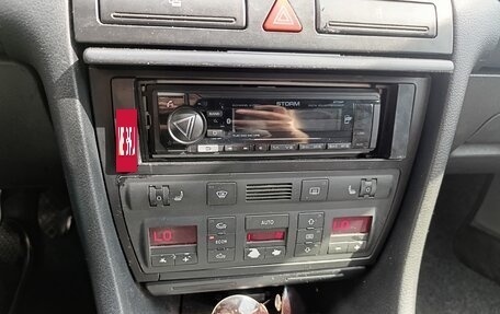 Audi A6, 1998 год, 400 000 рублей, 10 фотография