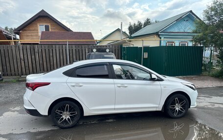 Hyundai Solaris II рестайлинг, 2021 год, 1 299 999 рублей, 4 фотография