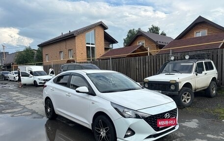 Hyundai Solaris II рестайлинг, 2021 год, 1 299 999 рублей, 2 фотография