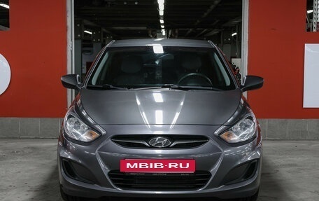 Hyundai Solaris II рестайлинг, 2013 год, 817 000 рублей, 2 фотография