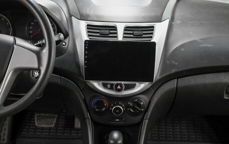 Hyundai Solaris II рестайлинг, 2013 год, 817 000 рублей, 16 фотография