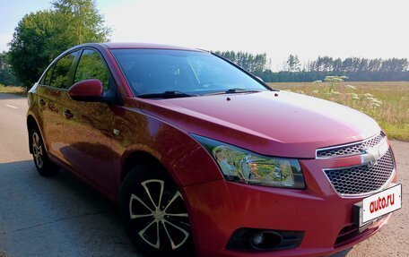 Chevrolet Cruze II, 2010 год, 620 000 рублей, 3 фотография