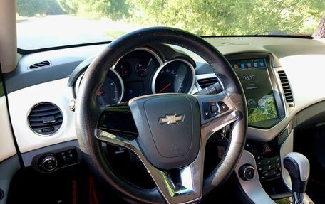 Chevrolet Cruze II, 2010 год, 620 000 рублей, 15 фотография