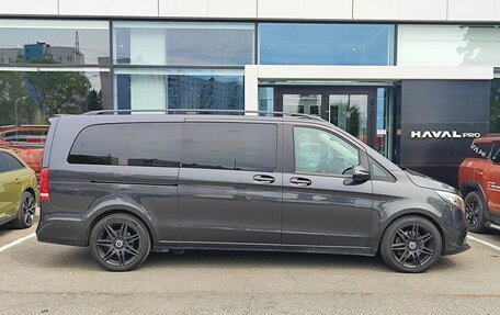 Mercedes-Benz V-Класс, 2022 год, 6 312 000 рублей, 4 фотография