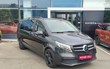 Mercedes-Benz V-Класс, 2022 год, 6 312 000 рублей, 3 фотография
