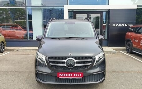 Mercedes-Benz V-Класс, 2022 год, 6 312 000 рублей, 2 фотография