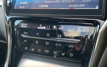 Toyota Harrier, 2020 год, 1 880 000 рублей, 27 фотография
