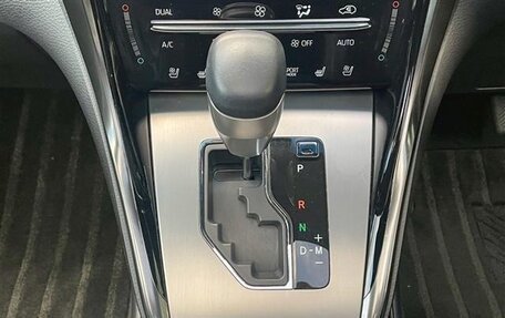 Toyota Harrier, 2020 год, 1 880 000 рублей, 28 фотография