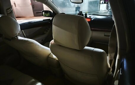 Toyota Avensis III рестайлинг, 2003 год, 540 000 рублей, 10 фотография