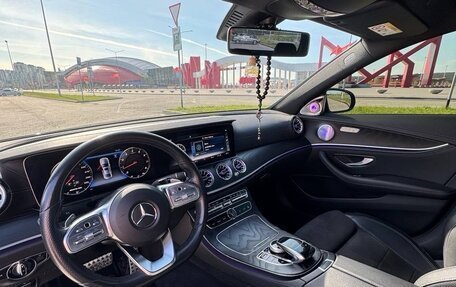 Mercedes-Benz E-Класс, 2020 год, 3 250 000 рублей, 5 фотография