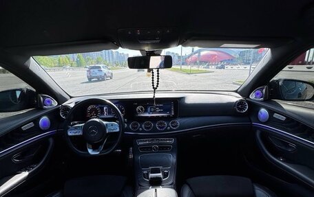 Mercedes-Benz E-Класс, 2020 год, 3 250 000 рублей, 6 фотография