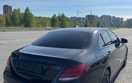 Mercedes-Benz E-Класс, 2020 год, 3 250 000 рублей, 2 фотография