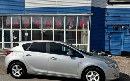 Opel Astra J, 2011 год, 499 999 рублей, 6 фотография