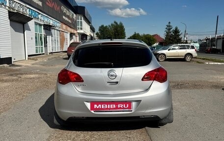 Opel Astra J, 2011 год, 499 999 рублей, 4 фотография