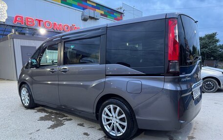 Honda Stepwgn IV, 2017 год, 1 600 000 рублей, 4 фотография
