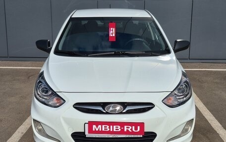 Hyundai Solaris II рестайлинг, 2013 год, 840 000 рублей, 2 фотография