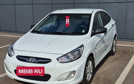 Hyundai Solaris II рестайлинг, 2013 год, 840 000 рублей, 3 фотография