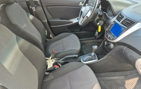 Hyundai Solaris II рестайлинг, 2013 год, 840 000 рублей, 17 фотография
