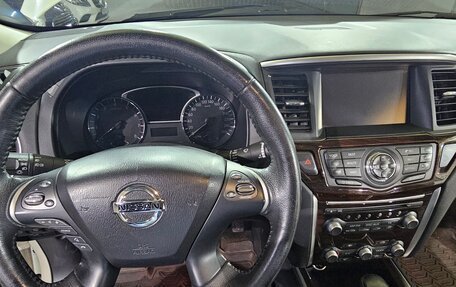 Nissan Pathfinder, 2015 год, 1 700 000 рублей, 5 фотография