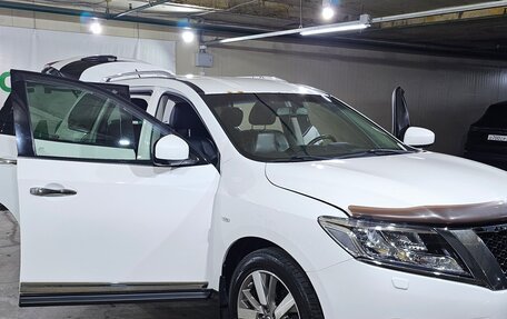 Nissan Pathfinder, 2015 год, 1 700 000 рублей, 9 фотография