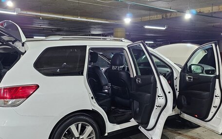 Nissan Pathfinder, 2015 год, 1 700 000 рублей, 6 фотография