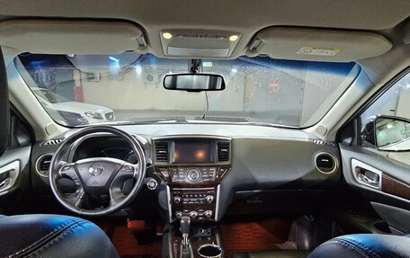 Nissan Pathfinder, 2015 год, 1 700 000 рублей, 10 фотография