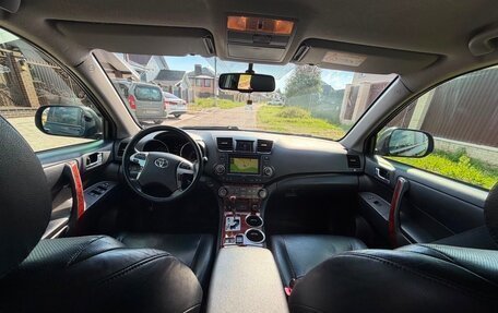 Toyota Highlander III, 2012 год, 1 900 000 рублей, 6 фотография