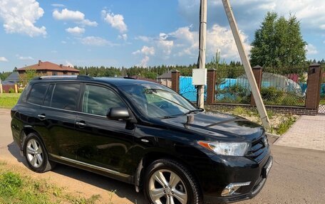 Toyota Highlander III, 2012 год, 1 900 000 рублей, 10 фотография