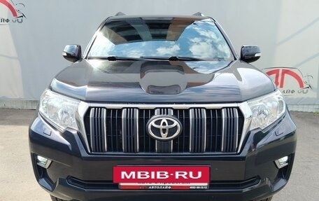 Toyota Land Cruiser Prado 150 рестайлинг 2, 2021 год, 4 999 000 рублей, 5 фотография
