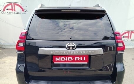 Toyota Land Cruiser Prado 150 рестайлинг 2, 2021 год, 4 999 000 рублей, 7 фотография