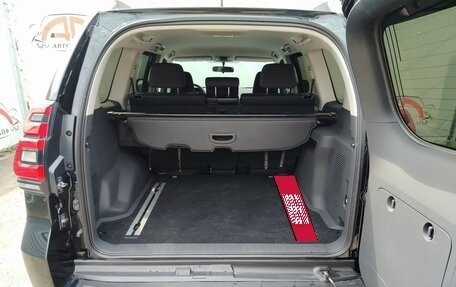Toyota Land Cruiser Prado 150 рестайлинг 2, 2021 год, 4 999 000 рублей, 9 фотография