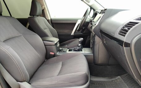 Toyota Land Cruiser Prado 150 рестайлинг 2, 2021 год, 4 999 000 рублей, 15 фотография
