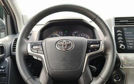 Toyota Land Cruiser Prado 150 рестайлинг 2, 2021 год, 4 999 000 рублей, 17 фотография