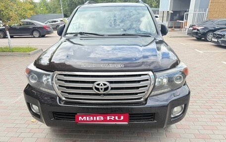 Toyota Land Cruiser 200, 2013 год, 2 850 000 рублей, 9 фотография