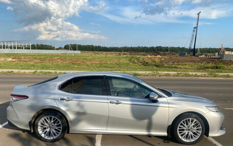 Toyota Camry, 2019 год, 3 250 000 рублей, 2 фотография