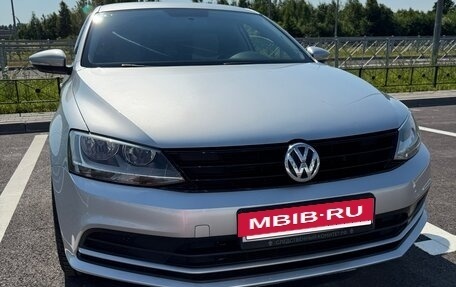 Volkswagen Jetta VI, 2015 год, 1 499 000 рублей, 2 фотография