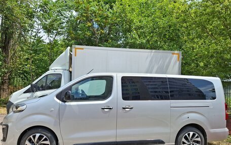 Peugeot Traveller I, 2019 год, 3 000 000 рублей, 2 фотография