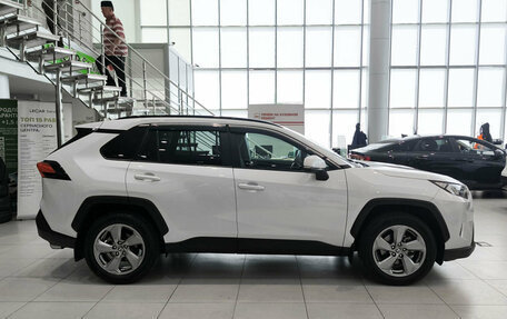 Toyota RAV4, 2020 год, 3 663 500 рублей, 5 фотография