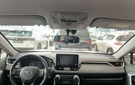 Toyota RAV4, 2020 год, 3 663 500 рублей, 17 фотография