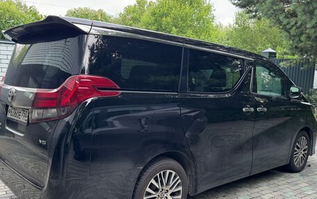 Toyota Alphard III, 2017 год, 3 900 000 рублей, 5 фотография