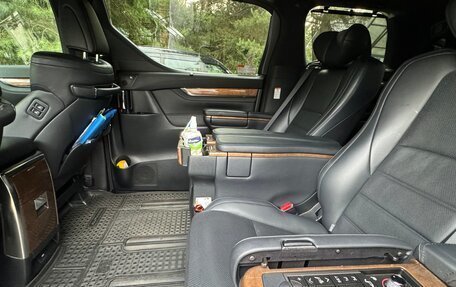 Toyota Alphard III, 2017 год, 3 900 000 рублей, 8 фотография