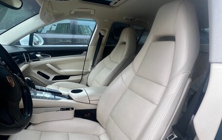 Porsche Panamera II рестайлинг, 2016 год, 4 000 000 рублей, 13 фотография