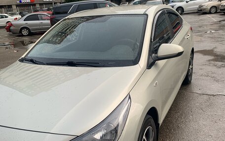 Hyundai Solaris II рестайлинг, 2019 год, 1 199 000 рублей, 7 фотография