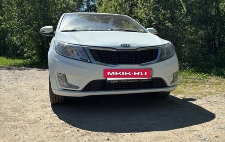 KIA Rio III рестайлинг, 2011 год, 800 000 рублей, 2 фотография