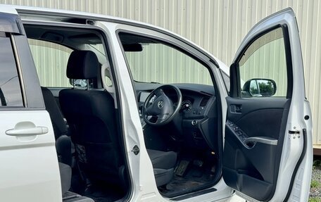 Toyota ISis I, 2011 год, 1 149 777 рублей, 8 фотография